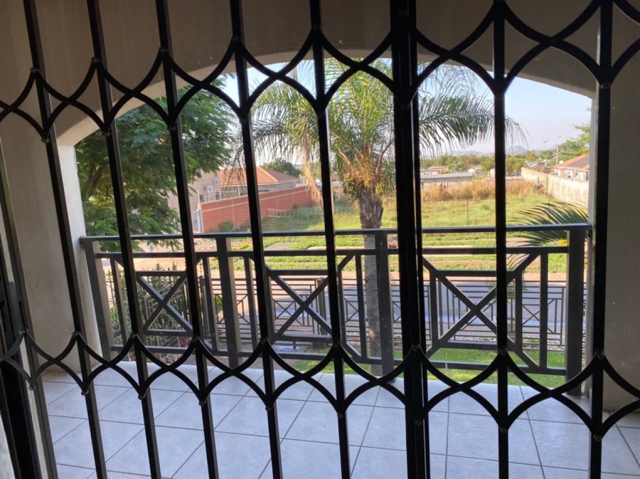 4 Bedroom Property for Sale in Zinniaville North West